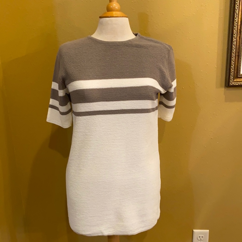 NWOT Orange Creek Short Sleeved Sweater Size M